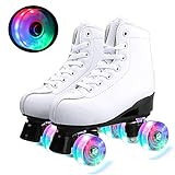 Klzzuk Weiße Rollschuhe für Damen und Herren, Klassische Zweireihige PU-Leder-Skates Quad Rollschuhe mit LED-beleuchteten PU-Rädern für Indoor-Outdoor-Anfänger Teenager für Erwachsene (EU39/ UK5.5)