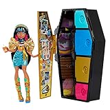 Monster High HKY63 - Puppe und Modeset, Cleo De Nile mit Spind und über 19 Zubehörteilen, Skulltimate Secrets, Puppen Spielzeug für Kinder ab 4 Jahren