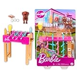 Barbie GRG77 - Mini-Spielset mit Haustier, Zubhörteilen und funktionierendem Tischfußball-Spiel, Thema Spielabend, Geschenk für Kinder von 3 bis 7 Jahren