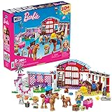 MEGA HDJ87 - Barbie Pferdestall-Bausatz, 304 Bausteine, Teile mit Mode-& Rollenspielzubehör, 3 Mikropuppen, 2 Pferde, 2 Hasen, 2 Vögel, 1 Pony, 1 Lamm und 1 Welpe, Bauspielzeug für Kinder ab 5 Jahren